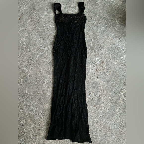 Miss Circle Veronica Black Lace Maxi Dress - Picture 6 of 6